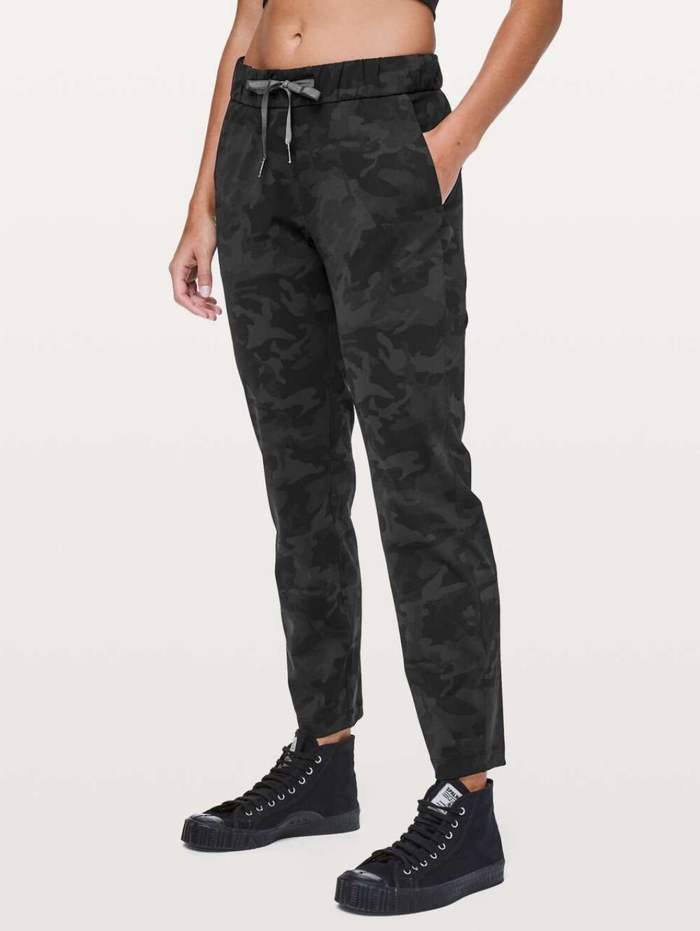 EUC- Lululemon On The Fly 28" Incognito Camo Multi Grey / Coal Pant Size 4 - Picture 2 of 9